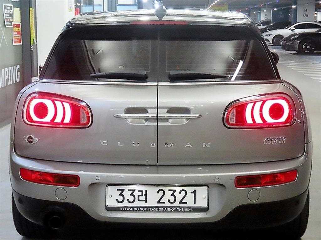 Mini Clubman - Vista 5