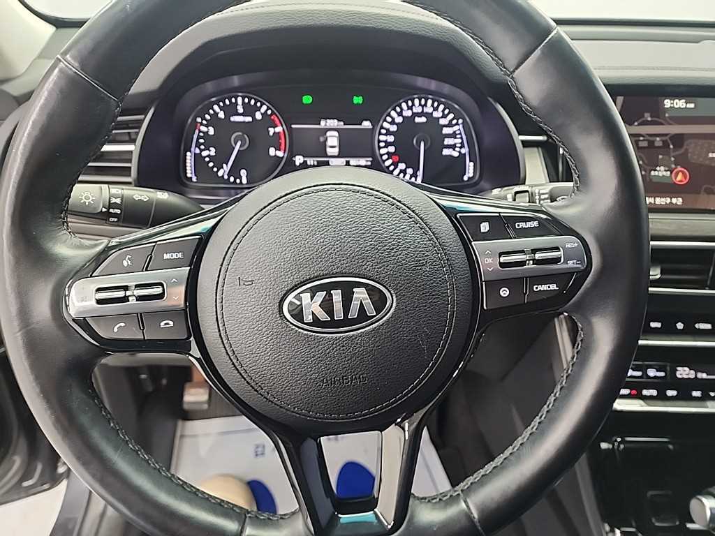 KIA K7 - Vista 9