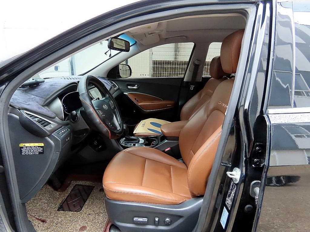 HYUNDAI Santa Fe - Vista 5