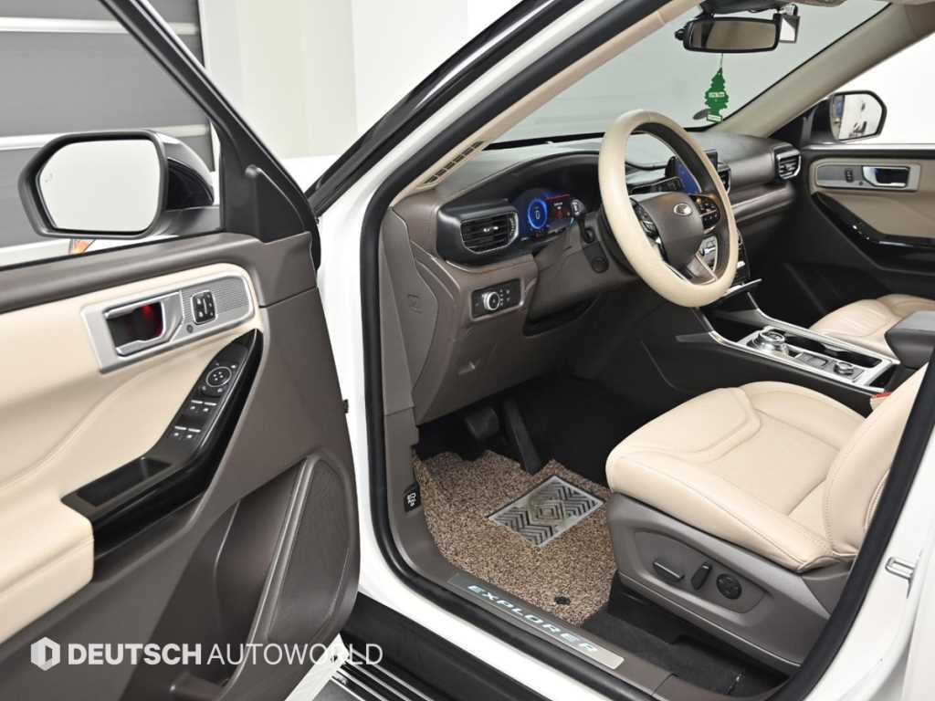 Ford Explorer - Vista 11