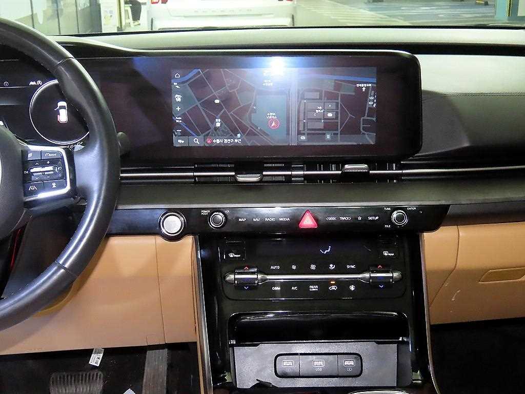 KIA Carnival - Vista 11