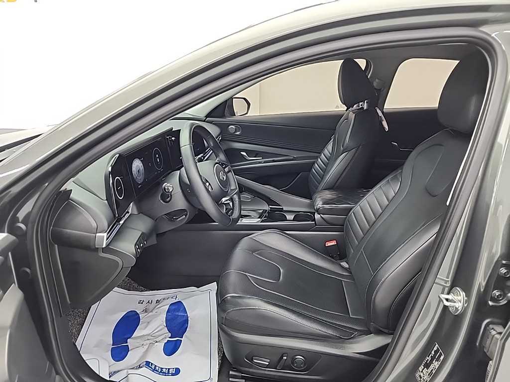 HYUNDAI Avante - Vista 11