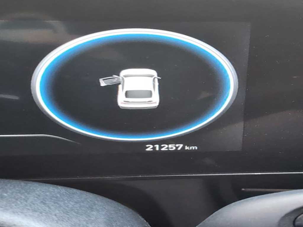 HYUNDAI Avante - Vista 3