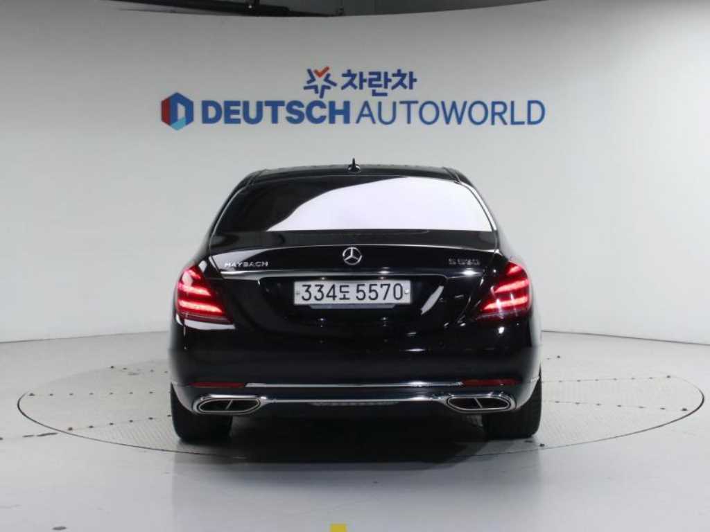 Mercedes Benz S Class - Vista 5