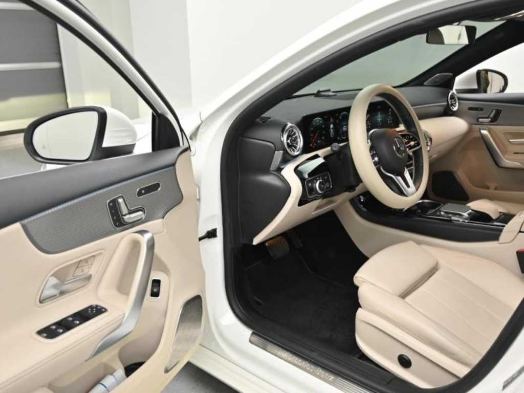 Mercedes Benz A Class - Vista 11