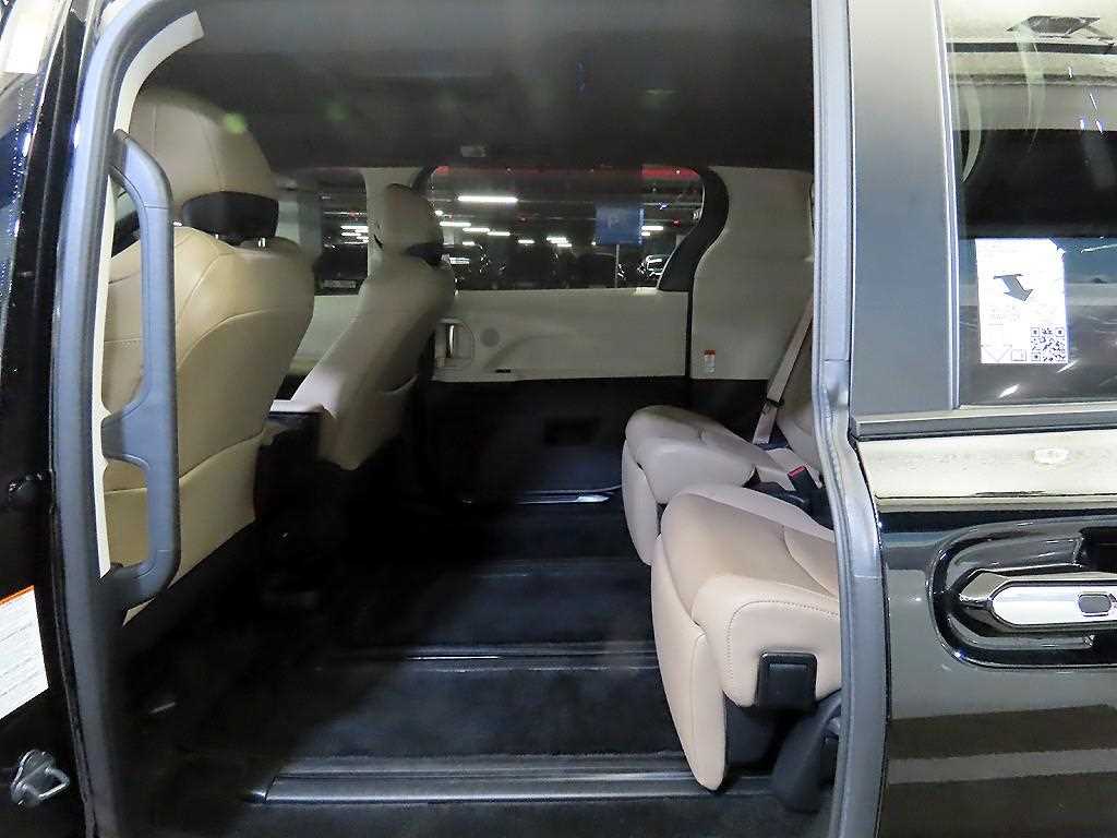 Toyota Siena - Vista 7