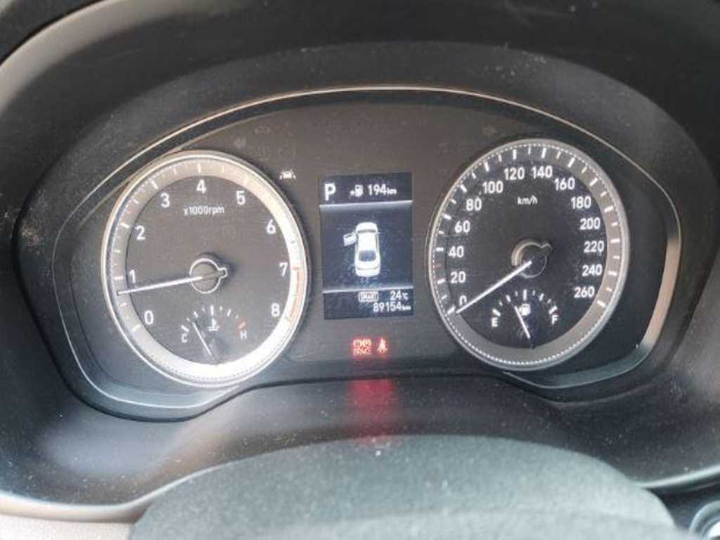 HYUNDAI Grandeur - Vista 8