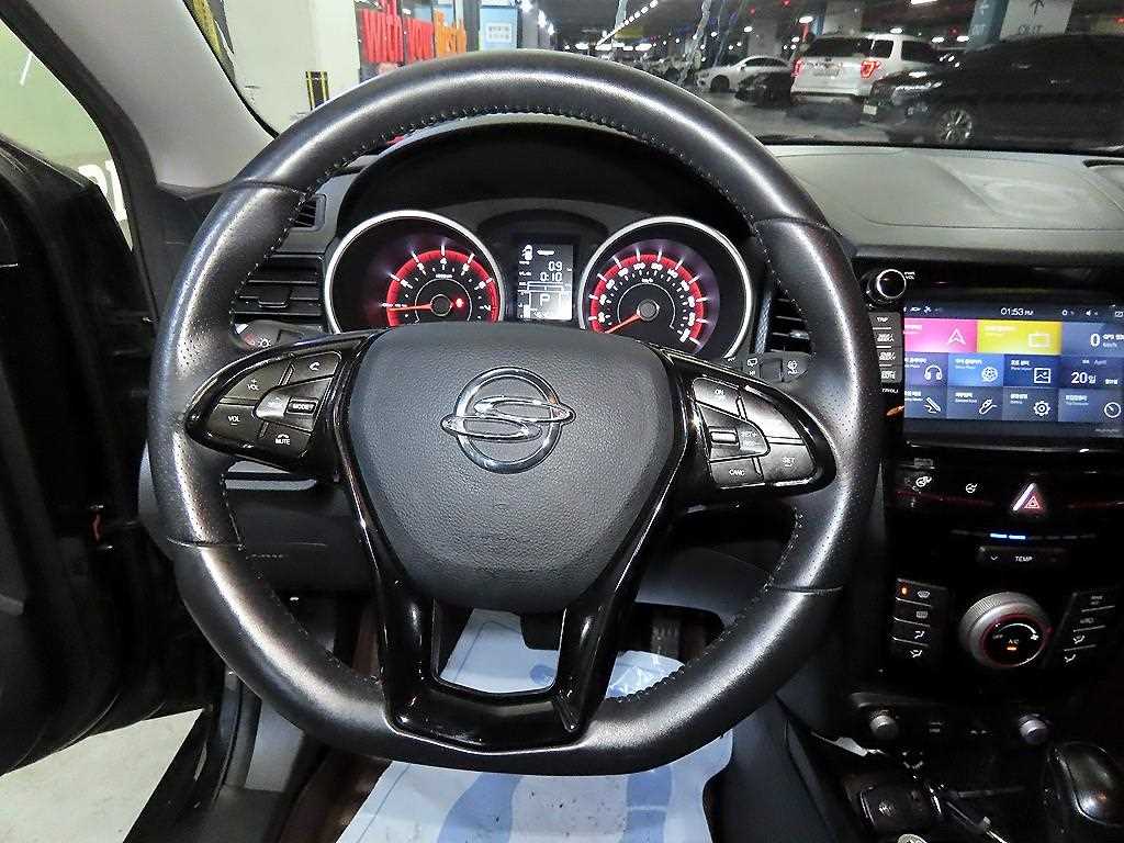 Ssangyong Tivoli - Vista 8