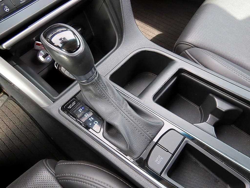 HYUNDAI Sonata - Vista 10