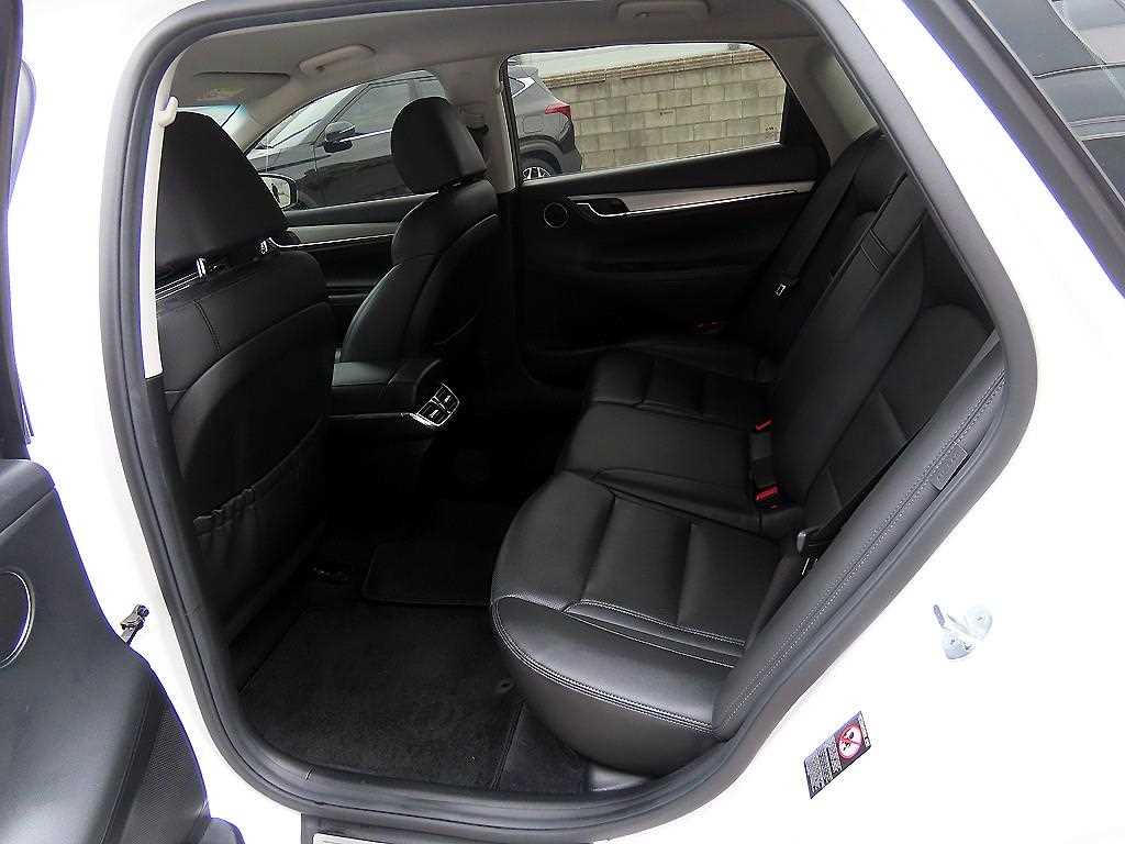 HYUNDAI Grandeur - Vista 6