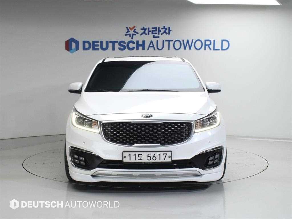 KIA Carnival - Vista 3
