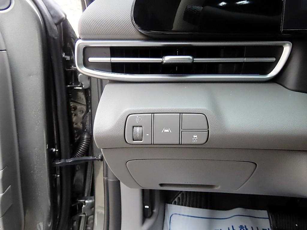 HYUNDAI Avante - Vista 12