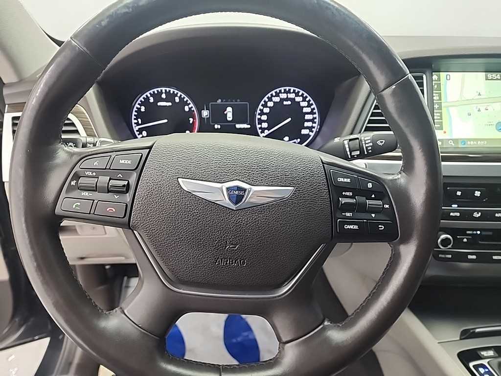 HYUNDAI Genesis - Vista 9