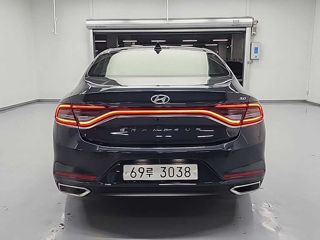HYUNDAI Grandeur - Vista 3