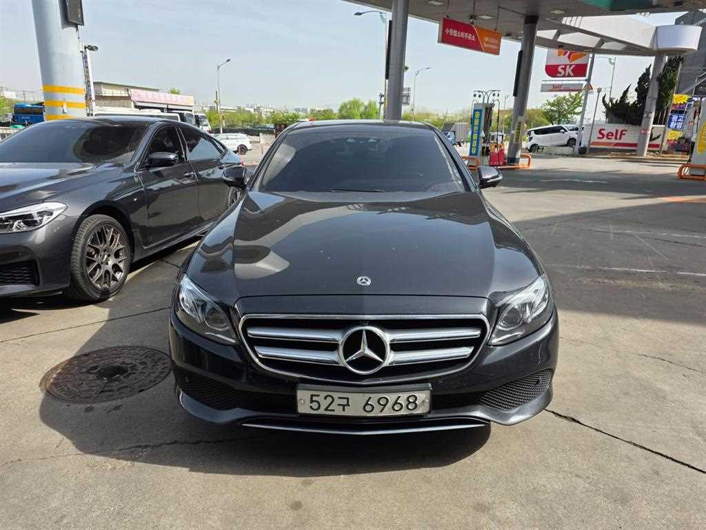 Mercedes Benz E class 2019 Negro - Importación desde Corea - HF Imports Iquique - Foto 1