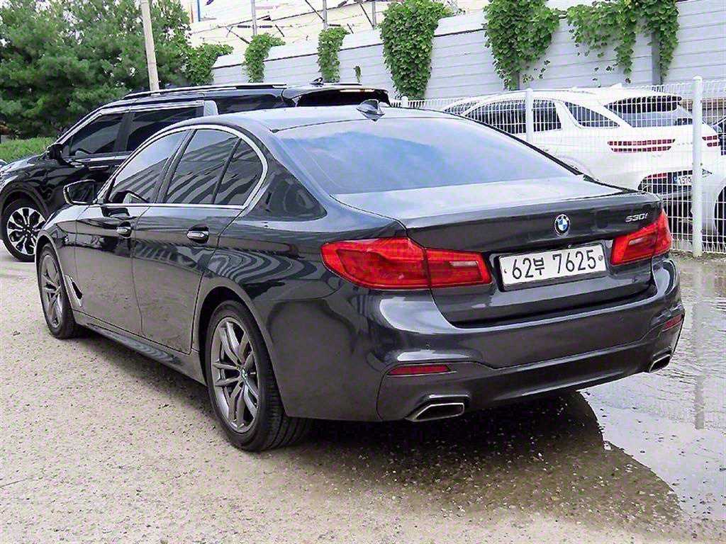 BMW 5 Series - Vista 3
