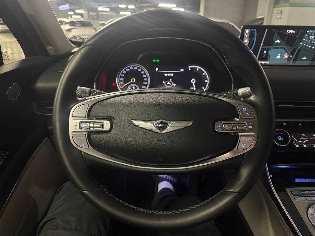 Genesis GV80 - Vista 7