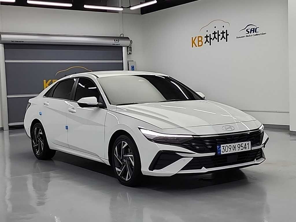 HYUNDAI Avante - Vista 4
