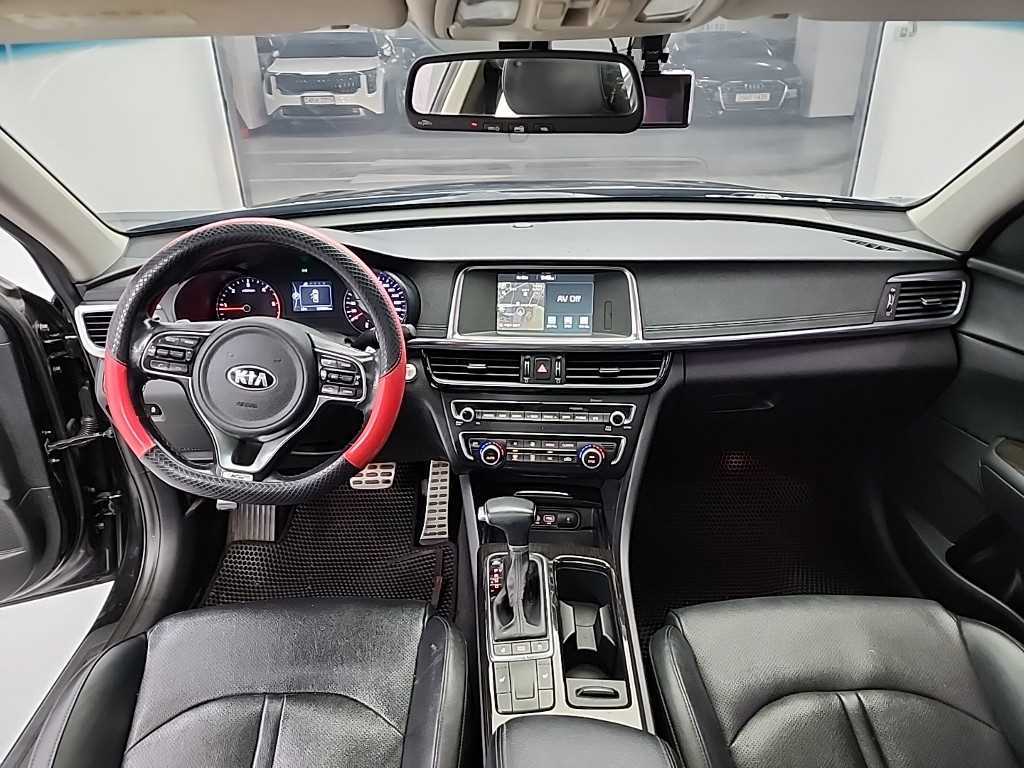 KIA K5 - Vista 8