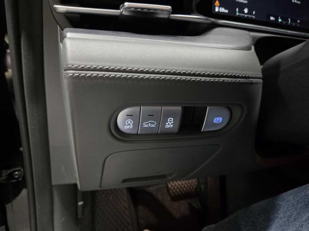 Genesis G90 - Vista 8