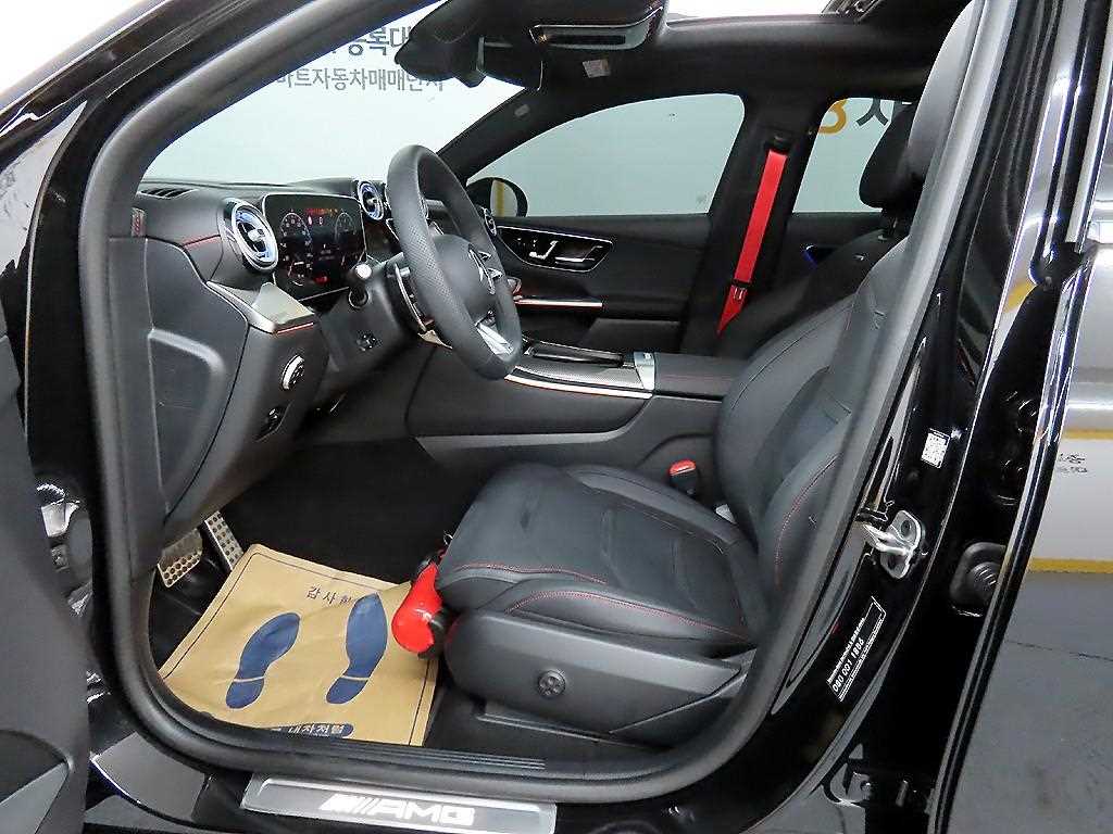 Mercedes Benz GLC Class - Vista 5