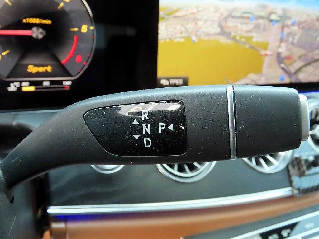 Mercedes Benz E class - Vista 12
