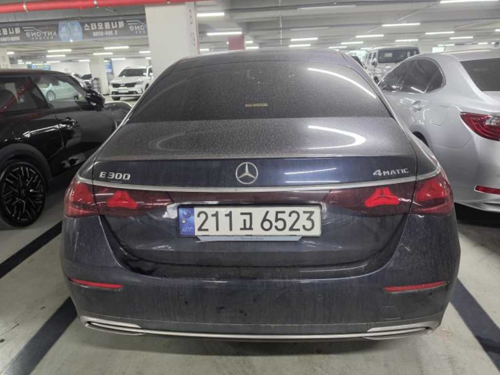 Mercedes Benz E class - Vista 2