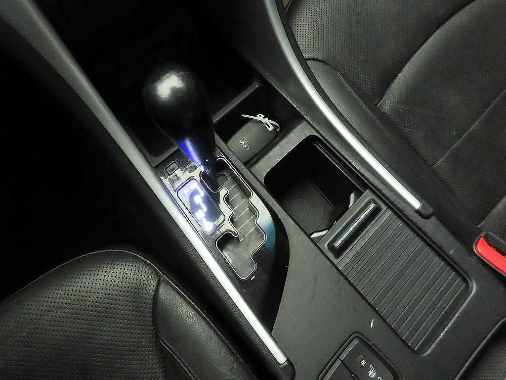 HYUNDAI Sonata - Vista 10