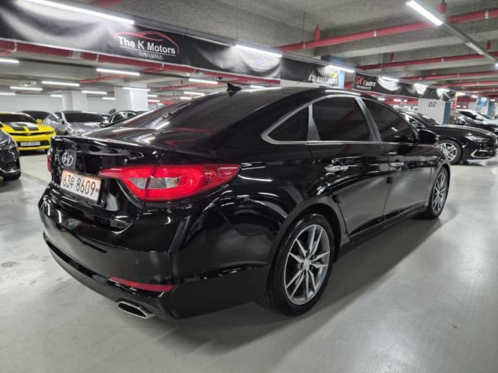 HYUNDAI Sonata - Vista 3