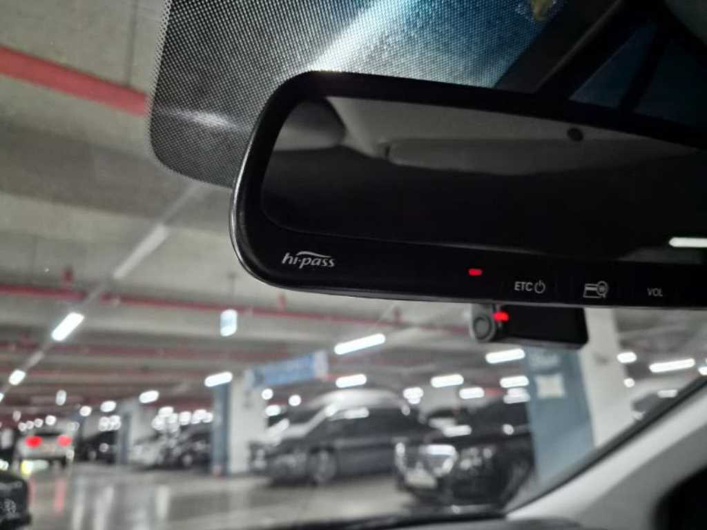 HYUNDAI Sonata - Vista 12