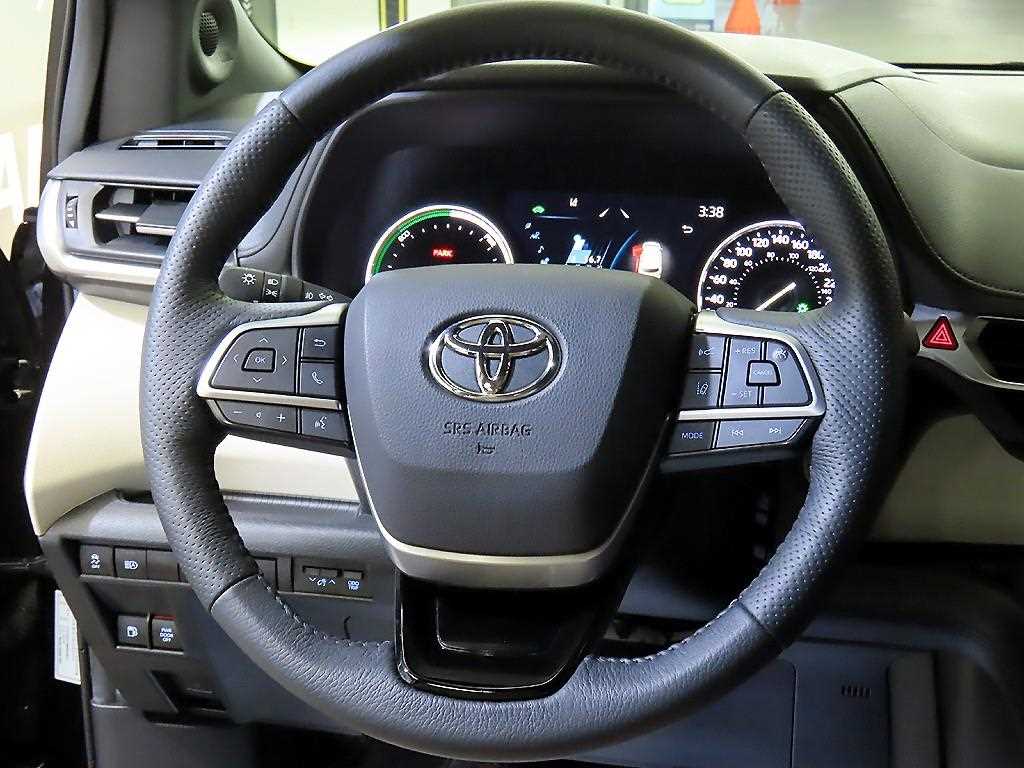 Toyota Siena - Vista 8