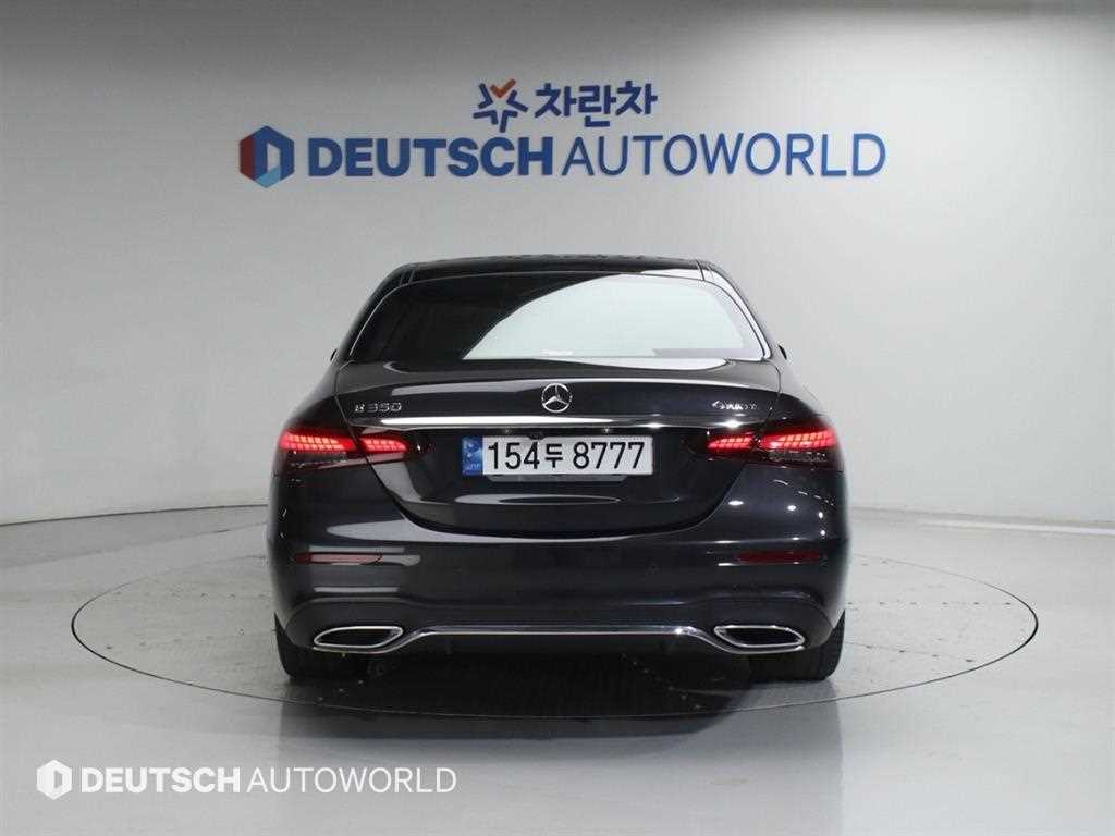 Mercedes Benz E class - Vista 4