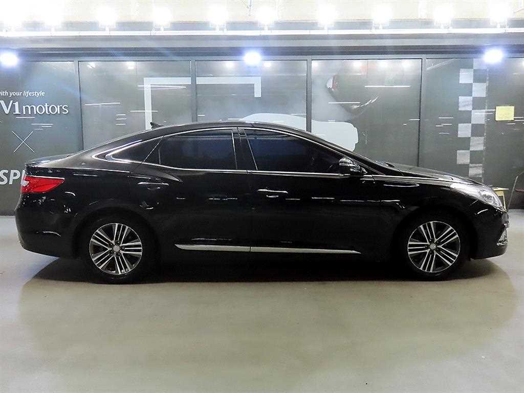 HYUNDAI Grandeur - Vista 3