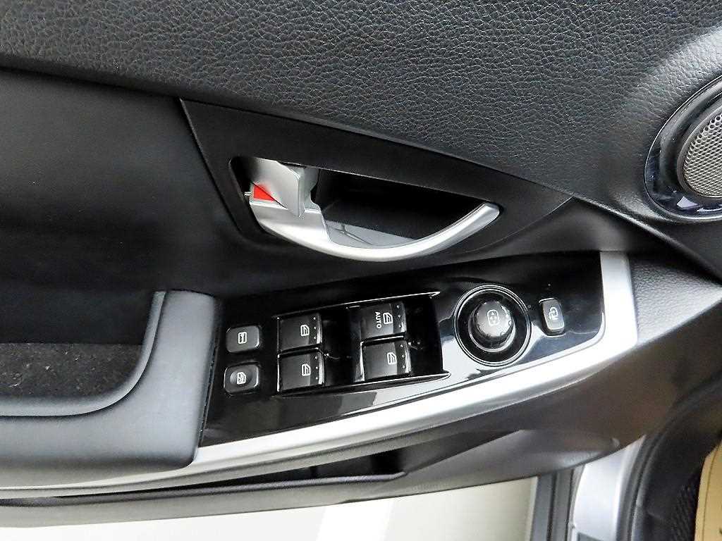 Ssangyong Korando - Vista 11