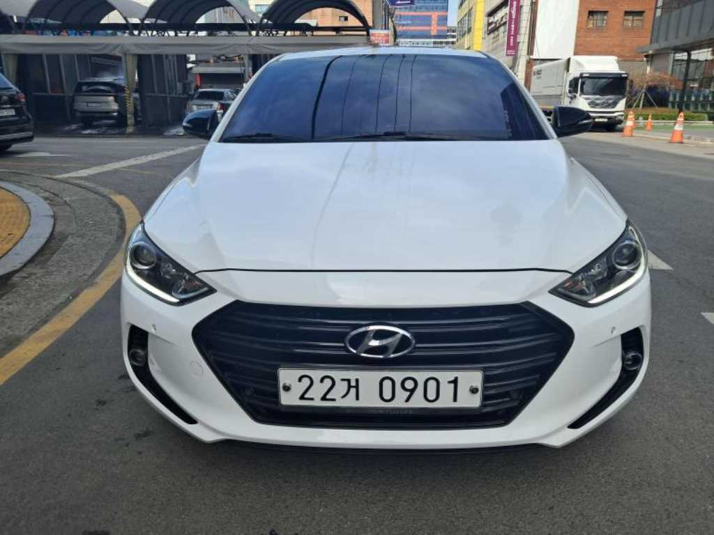 HYUNDAI Avante 2016 Blanco - Importación desde Corea - HF Imports Iquique - Foto 1