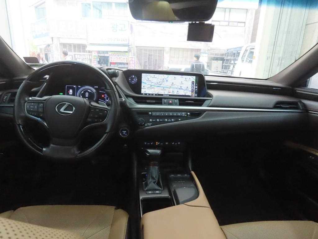 Lexus ES - Vista 7