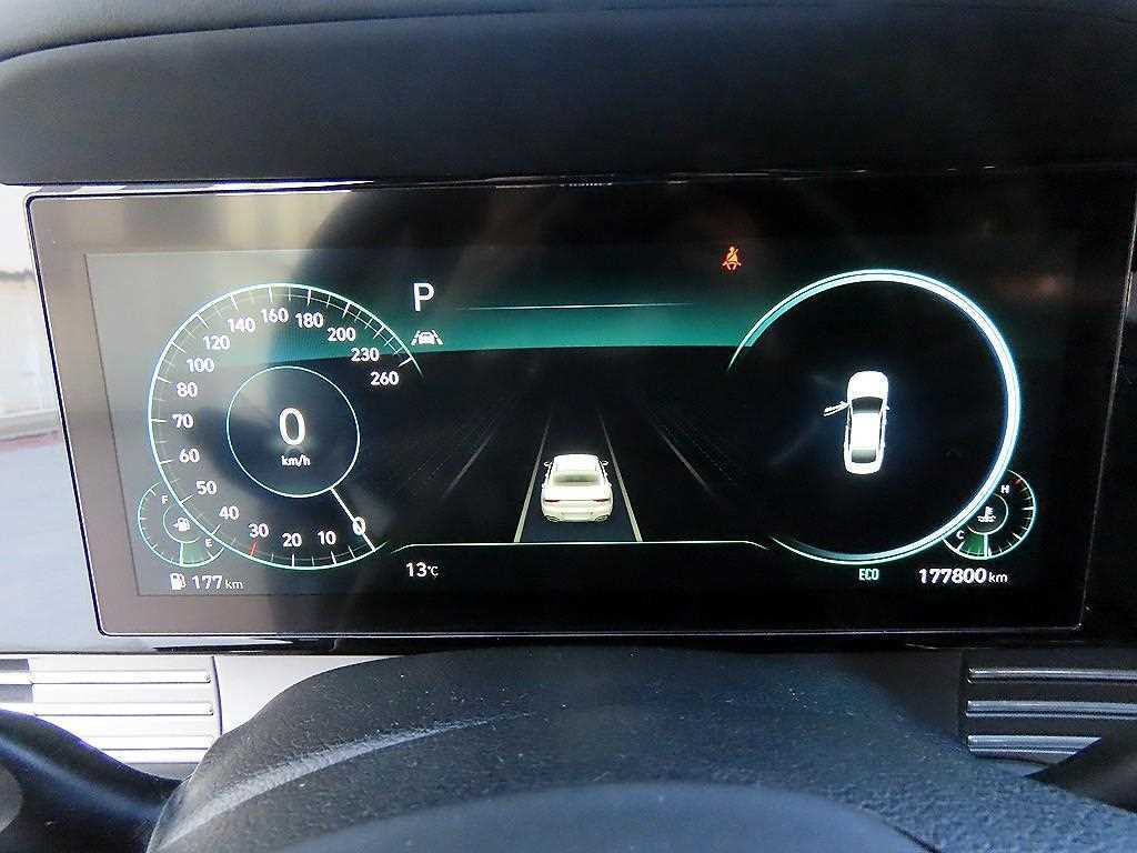 HYUNDAI Grandeur - Vista 9