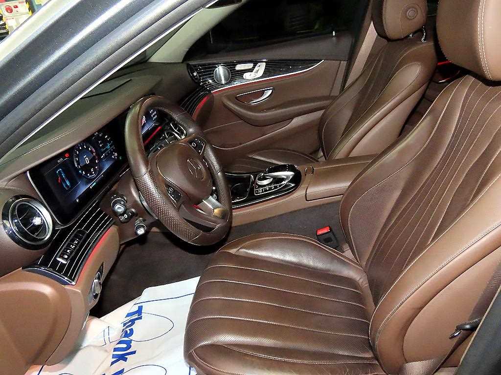 Mercedes Benz E class - Vista 6