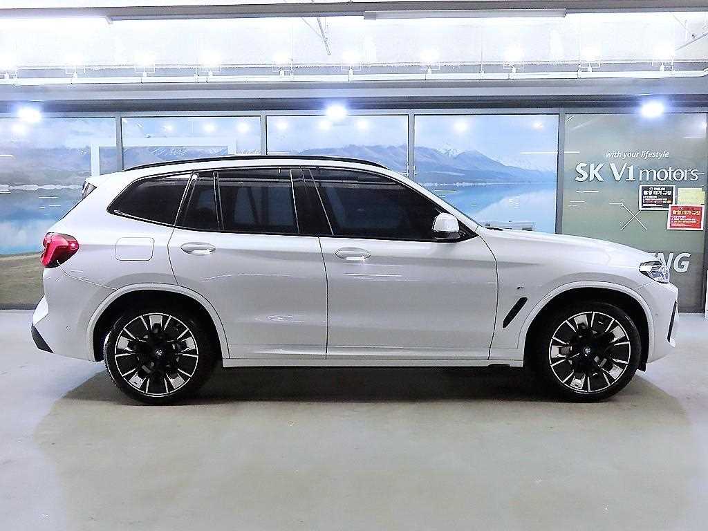 BMW iX3 - Vista 3