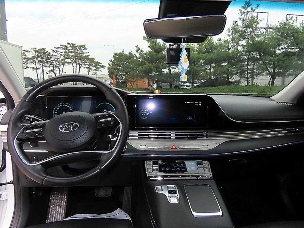 HYUNDAI Grandeur - Vista 7