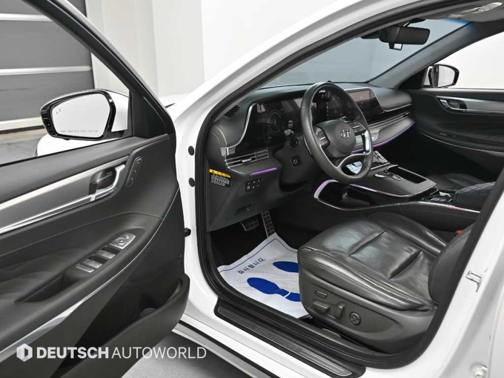 HYUNDAI Grandeur - Vista 11