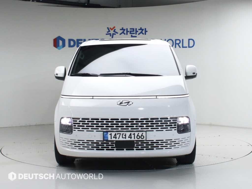 HYUNDAI Staria - Vista 3