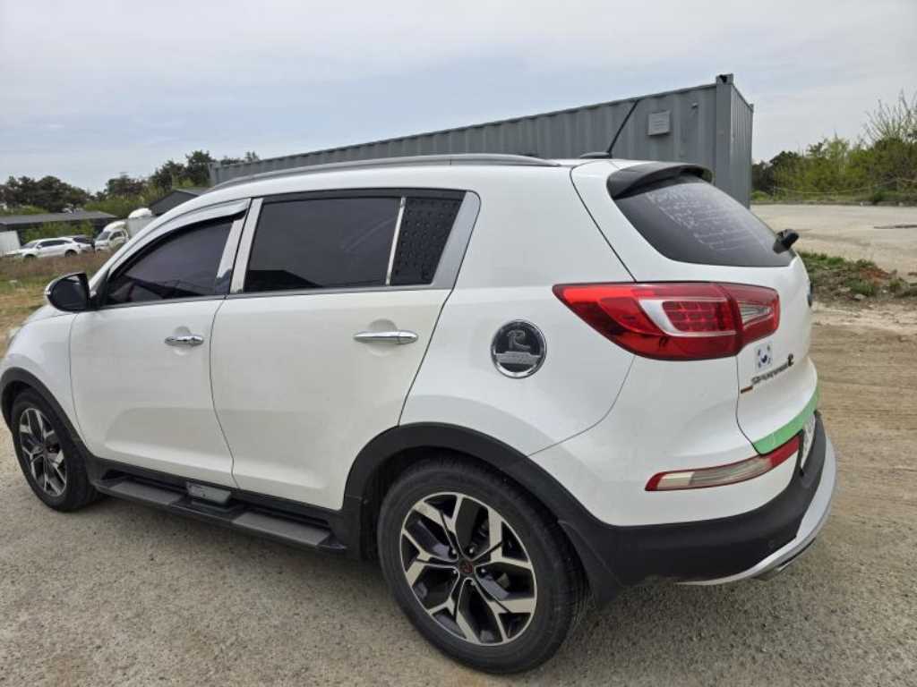 KIA Sportage - Vista 5