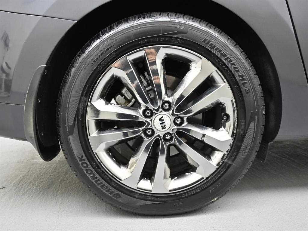 KIA Carnival - Vista 5