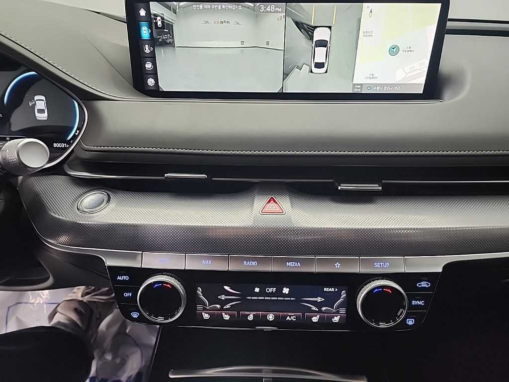 Genesis G80 - Vista 10