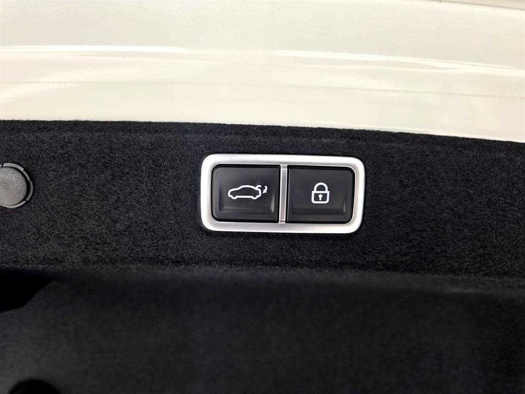 HYUNDAI Grandeur 2023 Blanco - Importación desde Corea - HF Imports Iquique - Foto 18