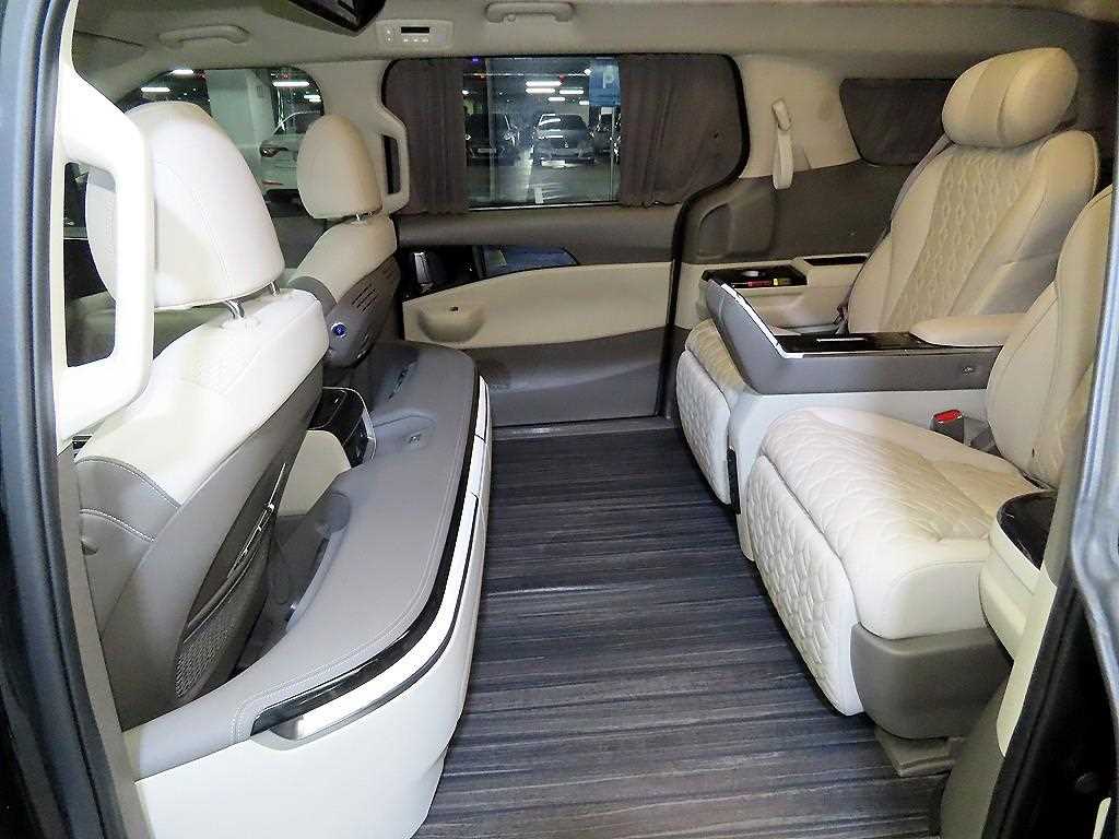 KIA Carnival - Vista 7