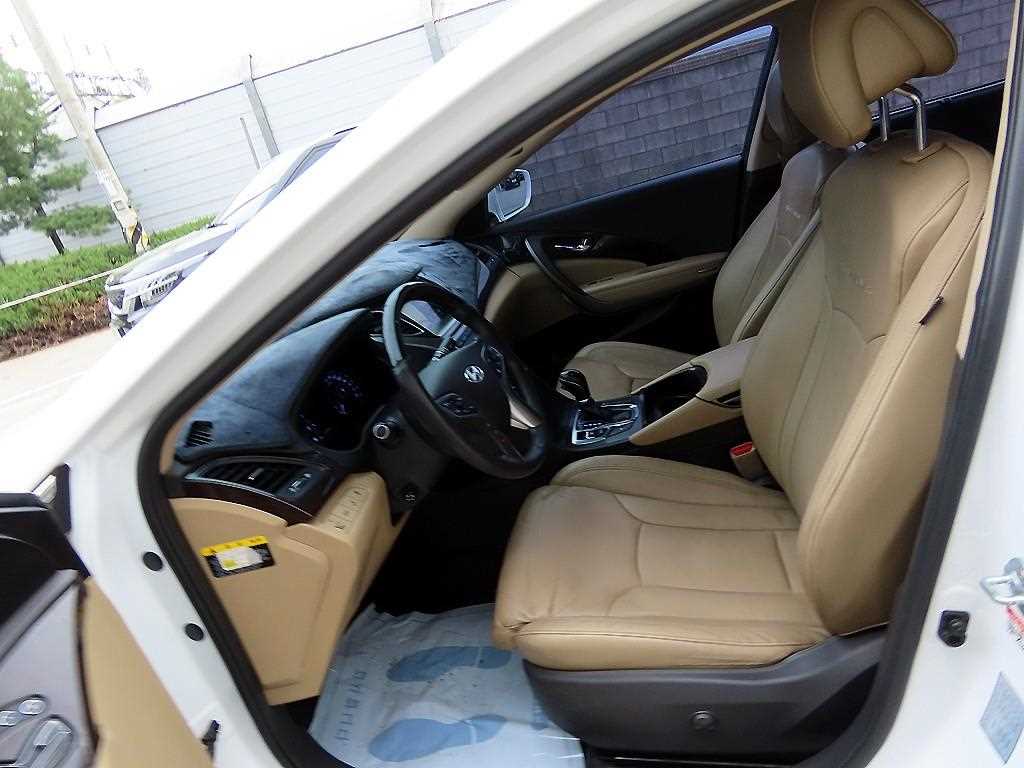 HYUNDAI Grandeur - Vista 5