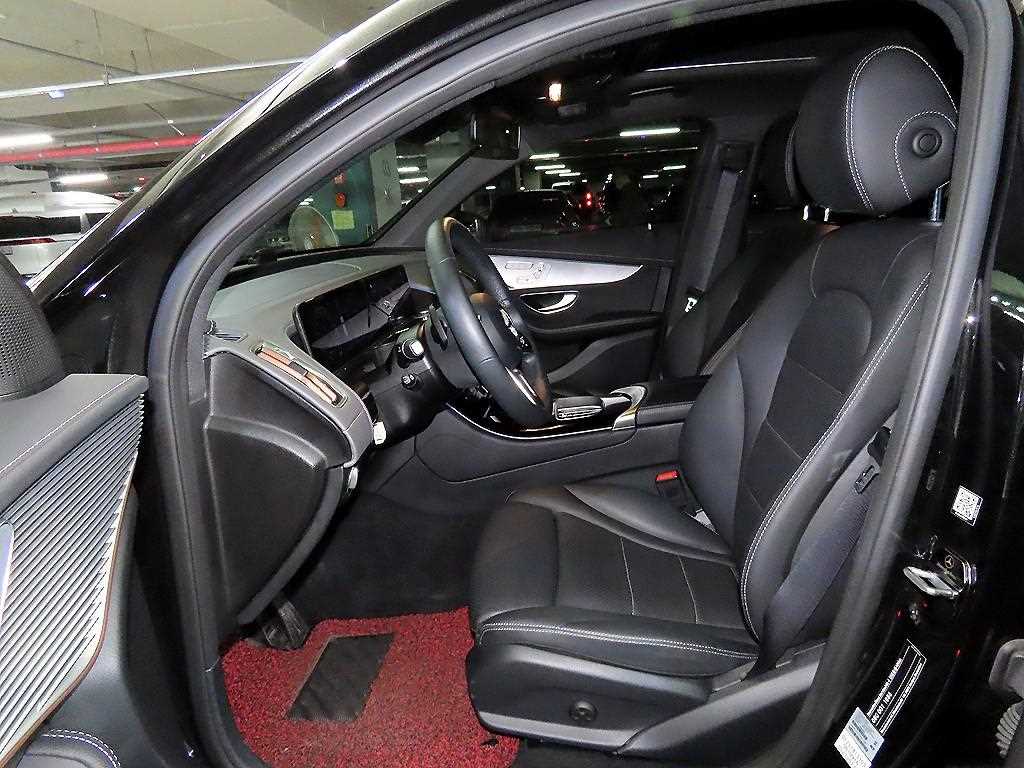 Mercedes Benz EQC - Vista 6