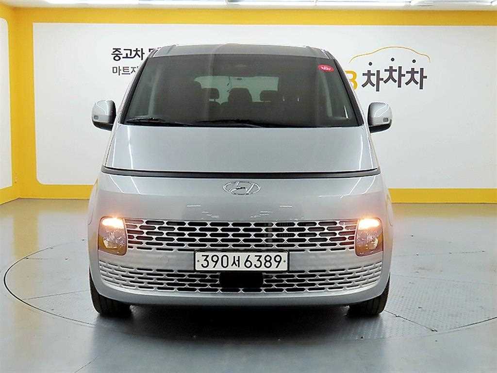 HYUNDAI Staria 2023 Gris - Importación desde Corea - HF Imports Iquique - Foto 1